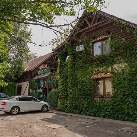 Villa Garden Hotel Solochin Exterior photo