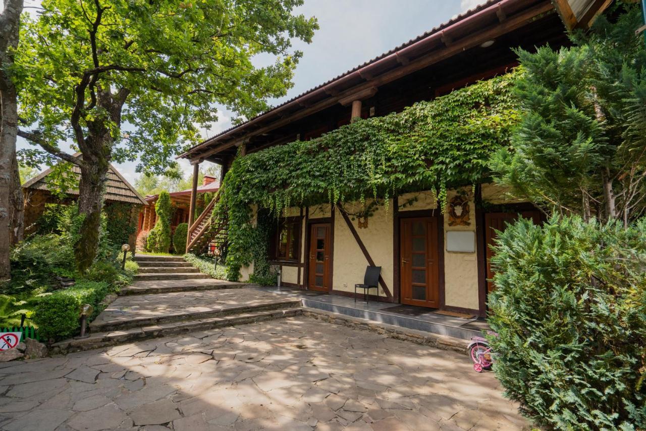 Villa Garden Hotel Solochin Exterior photo